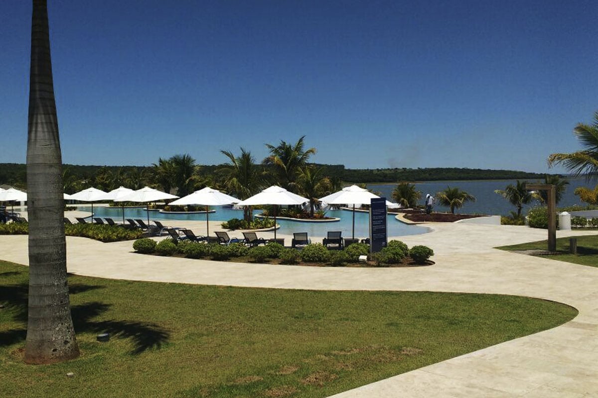Belíssimas Piscinas no Clube Slim (padrão Resort) | Riviera de Santa Cristina II